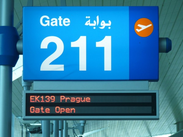 EK139 PRG boarding gate