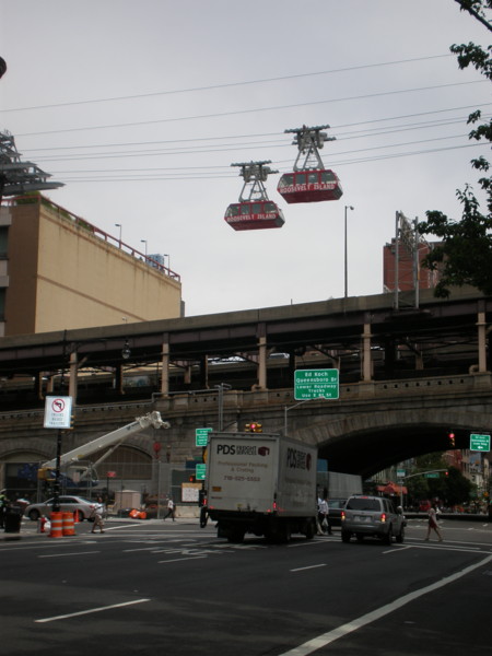 Lanovka přes Queensboro Bridge