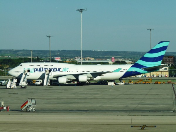Air Pullmantur B747-400