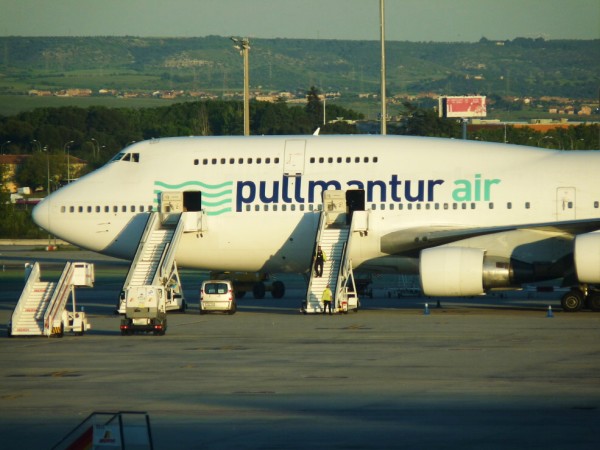 Air Pullmantur B747-400