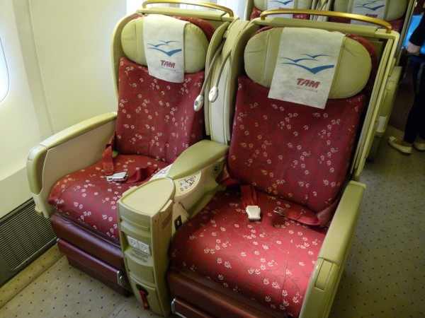 TAM B777-300ER business class