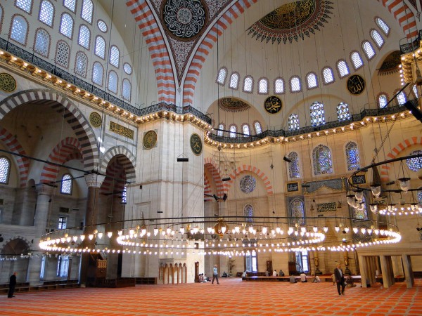 Suleyman Mosque uvnitř