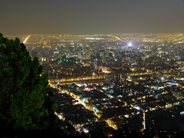 Cerro San Cristobal - za tmy je vyhlídka nejlepší.