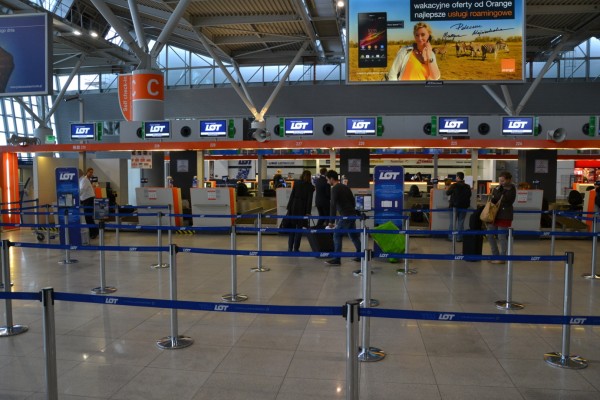 Fronta na baggage drop-off