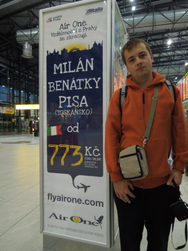 Moje maličkost před tak trochu klamavou reklamou