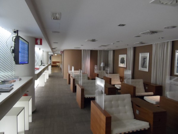 Velmi prijemny lounge v LJU