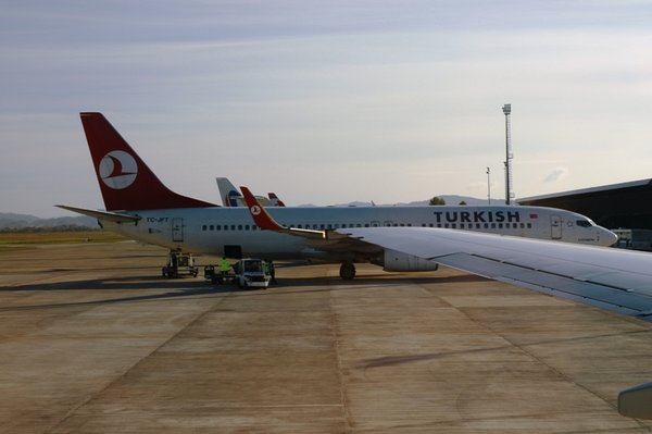 B738 TK