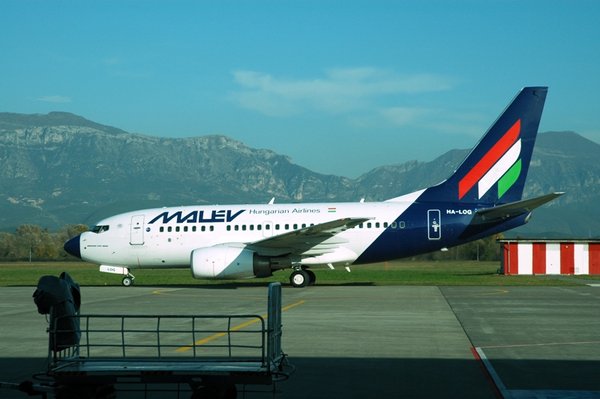 B736 MA