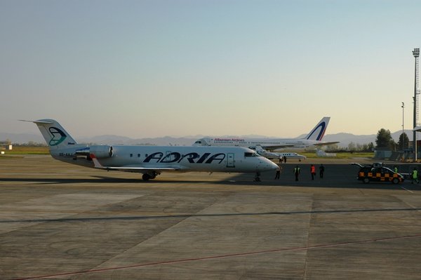 CRJ2 AP