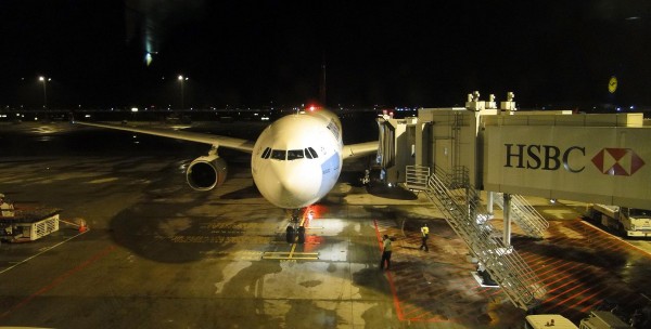 Let TK067 SIN-IST v A330