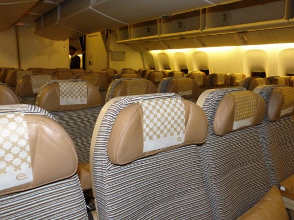 EY B773ER economy class