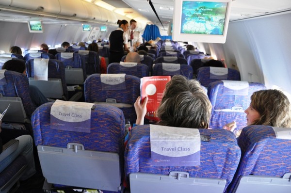 Tam bylo jen 88 lidí a fakt pohoda, asi bych to ani neměnil za plné Emirates.