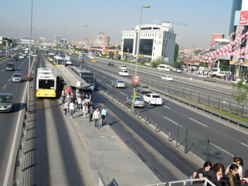 21 zastávka metrobusů.JPG