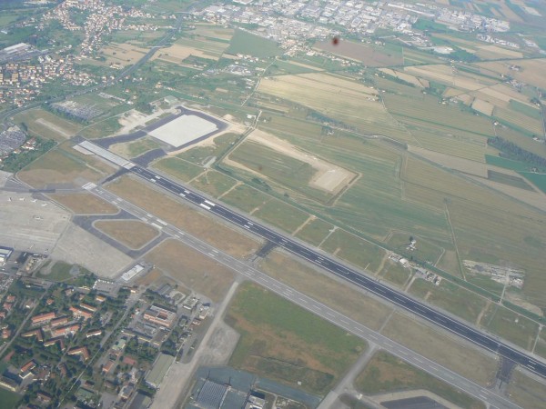 RWY letiště PSA