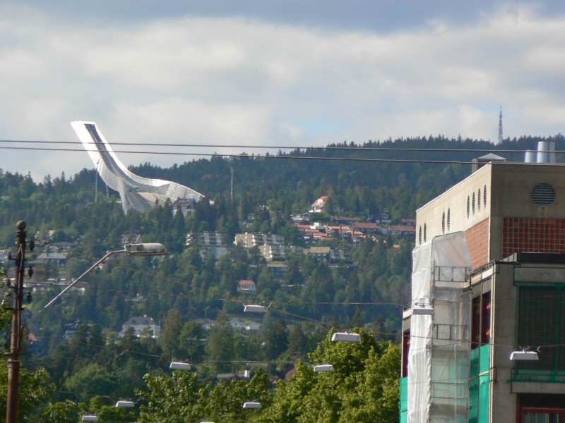 Pohled na Holmenkollen z centra