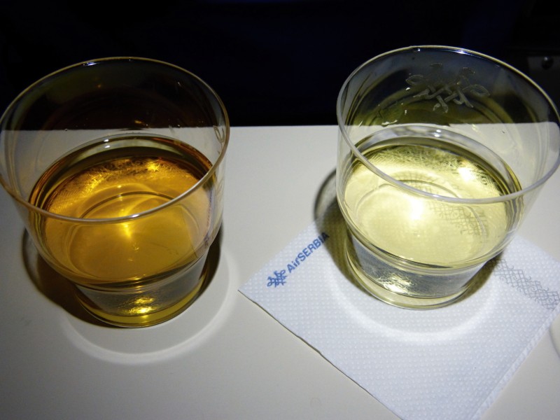 Air Serbia ATR 72-500 - catering