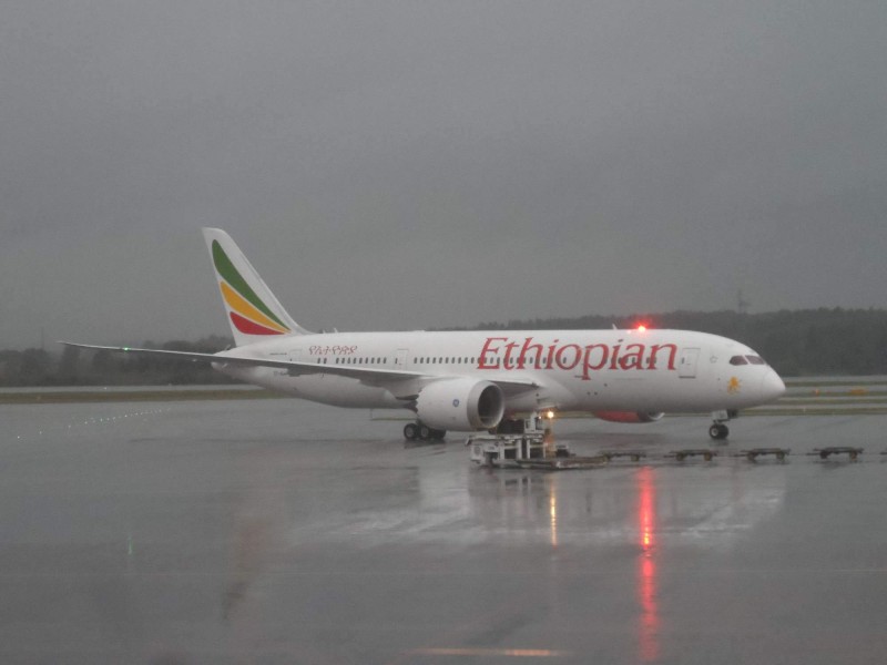 Bakelitam po priletu z Addis Abeby pres Viden