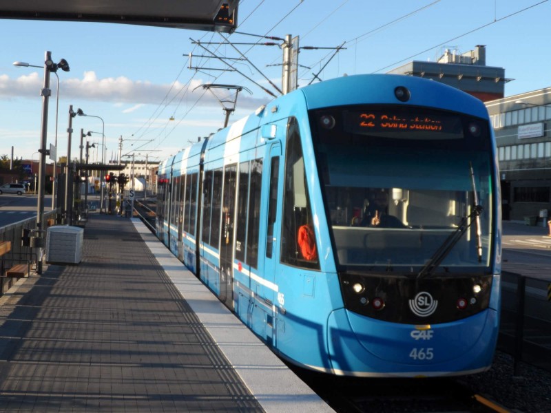 tram na zastavce Karlsbodavägen Spårv smer Solna stanice
