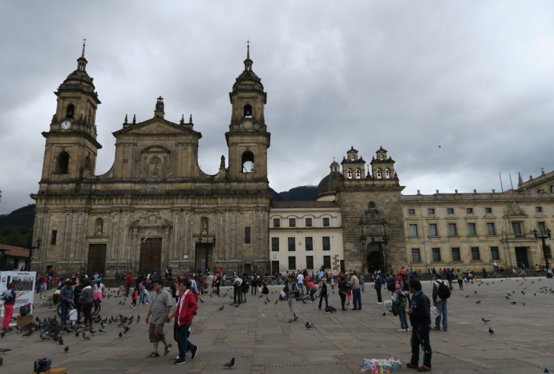 Arcibiskupská katedrála v Bogotě, Plaza de Bolívar