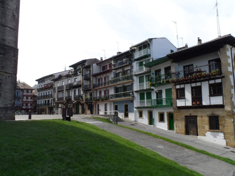 Arma Plaza