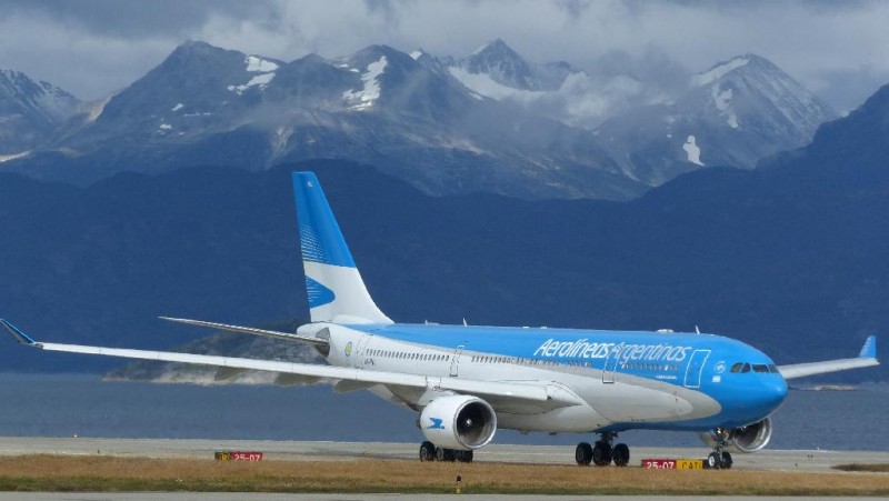 A332 EZE-USH-EZE