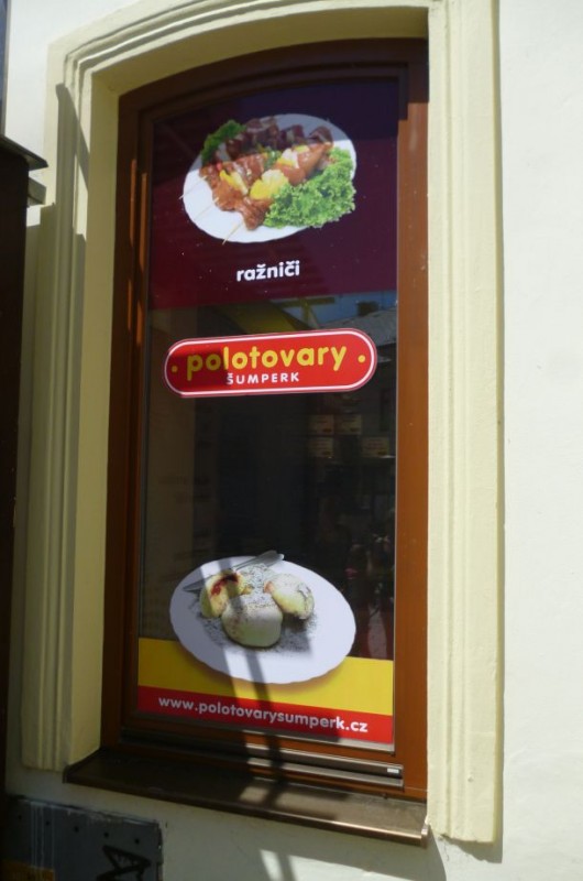 Některé podniky ovšem zůstávají