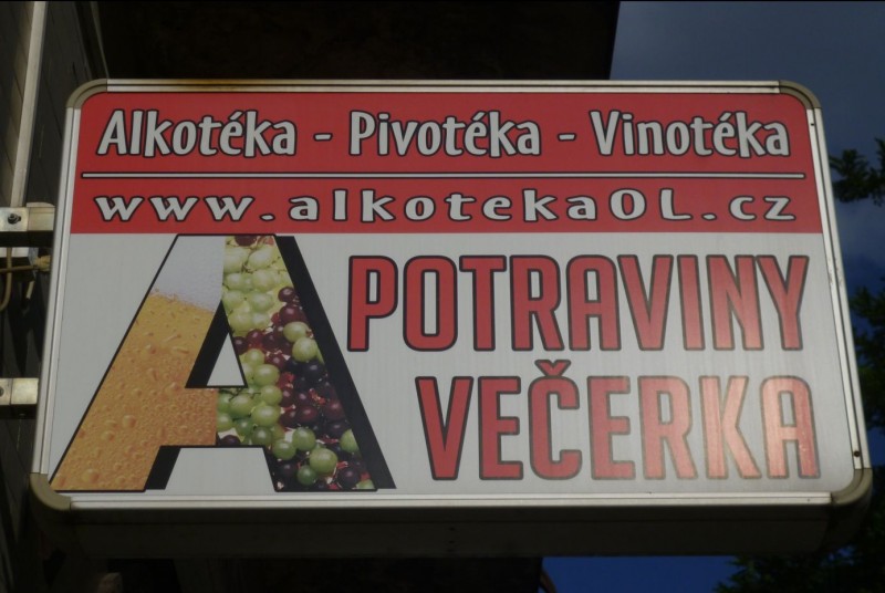 Črty z Olomouce 2 (variace na multibrandové obchody?)