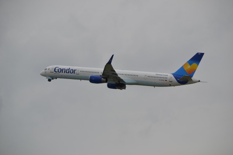 Condor B757