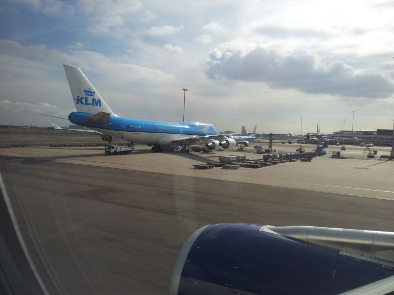 Průjezd kolem Boeingu 747 v AMS