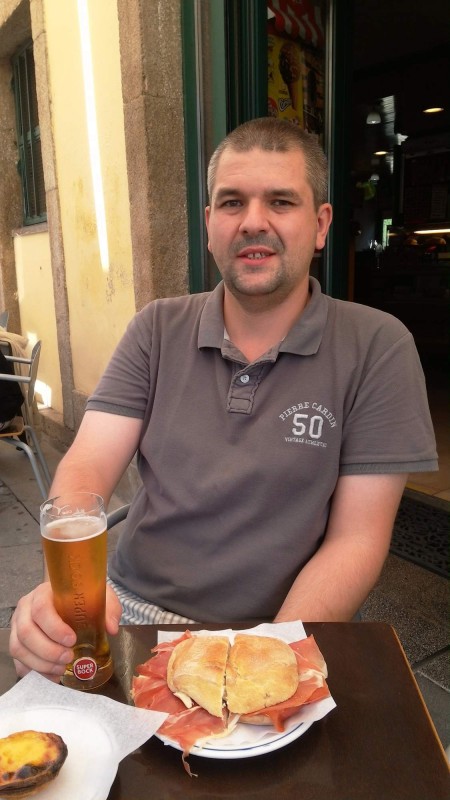 Autor TR si dava svacinku pred vyslapem na hrad