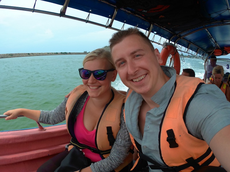 Speedboat na ostrovy