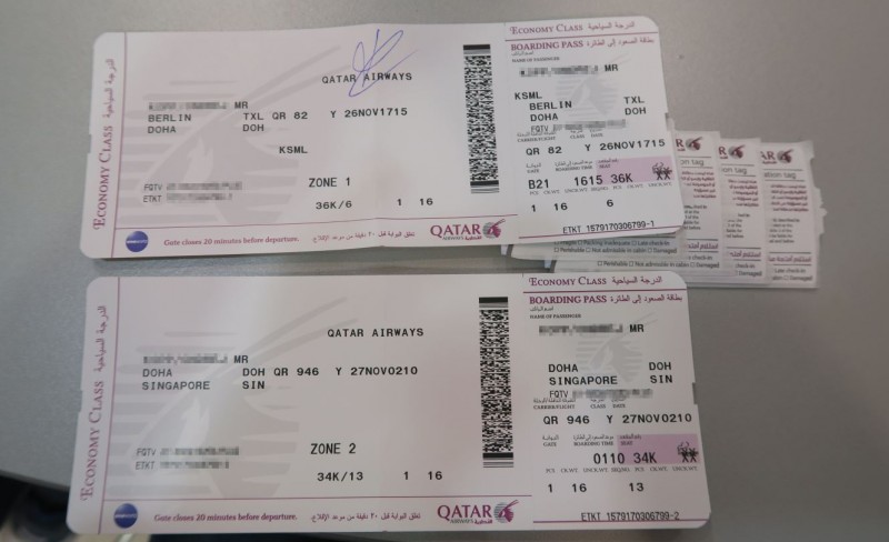 Boarding passes, v horním případě s magickou poznámkou KSML