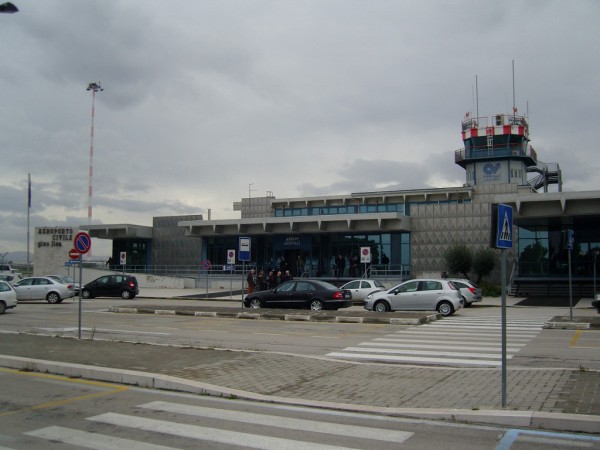 Terminal letiste Foggia Gina Lisa