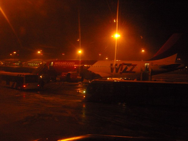 Vystup z letadla v Praze