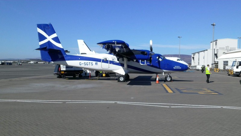 Twin Otter se ohriva na slunicku