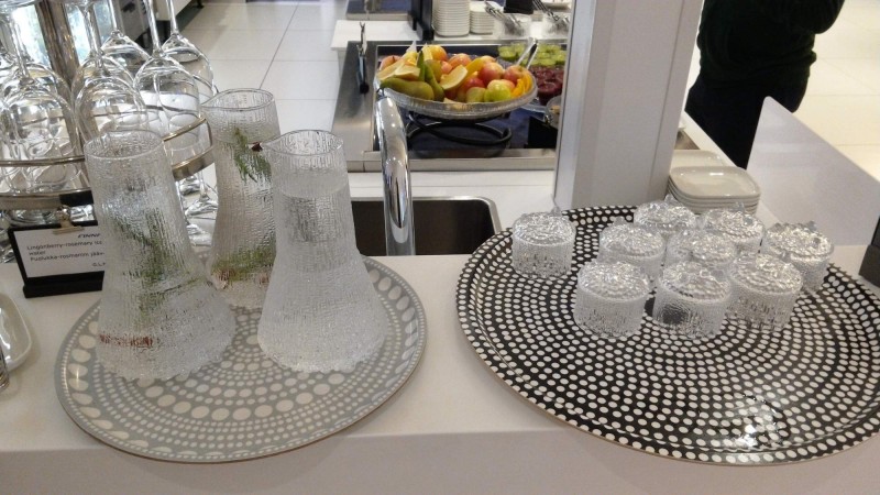 Uroven tohoto salonku je dosti vysoka, akorat by mohl byt vetsi o neco. Moc se libil crystal ve finskem designu