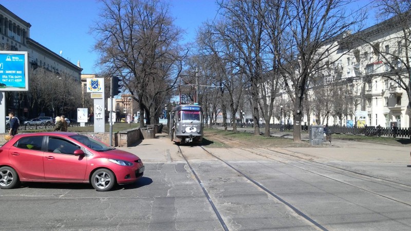 stare ceskoslovenske tramvaje a nejen ty jezdi po celem Dnipru