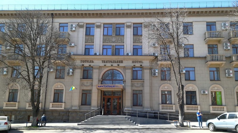Hotel z vnejsi strany