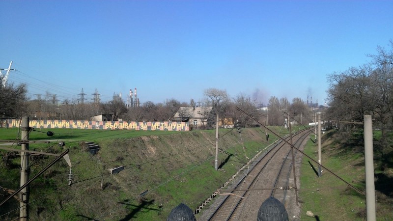 Coudici tovarny jsou opravdu blizko
