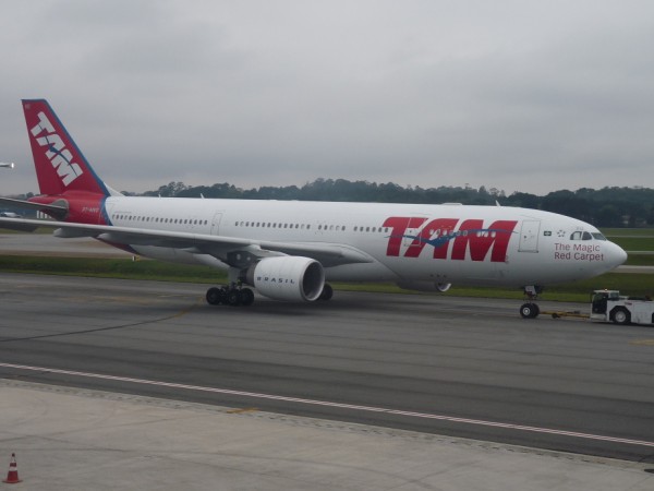 TAM Airbus 330