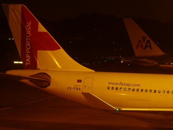 TAP Airbus 340 pred odletem do Lisabonu