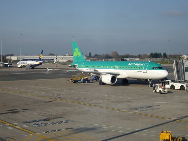 Aer Lingus pres odletem do Dublinu