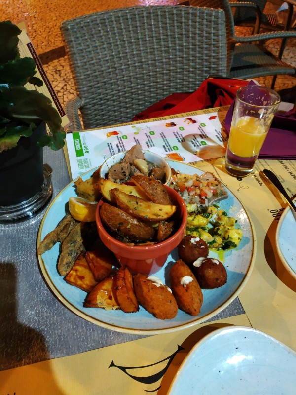 Vecere v restauraci u trznice