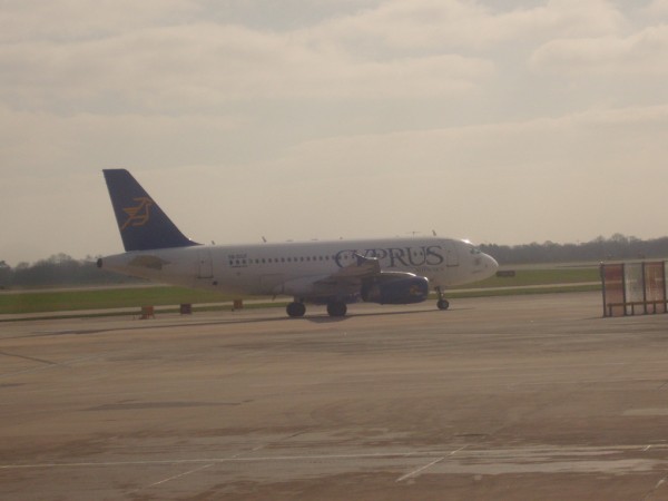 Cyprus Airways do Larnaky