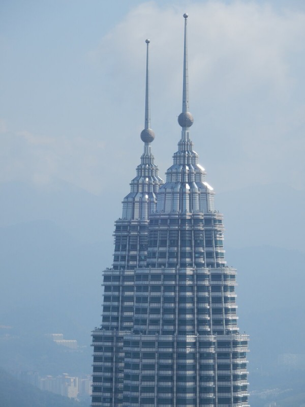 Špičky Petronas z KL tower