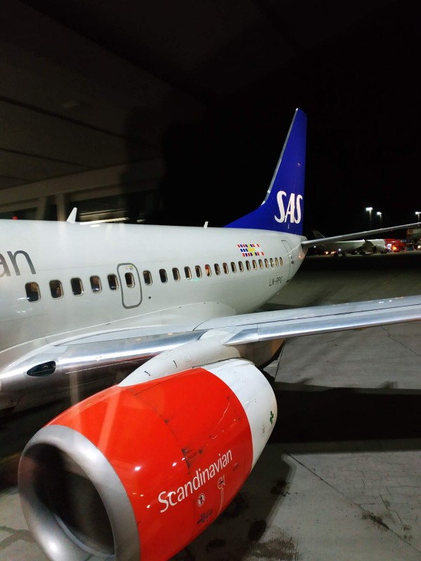 B736 po priletu z LLA