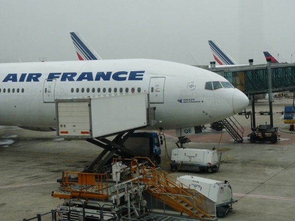 B777-300ER na sousední stojánce