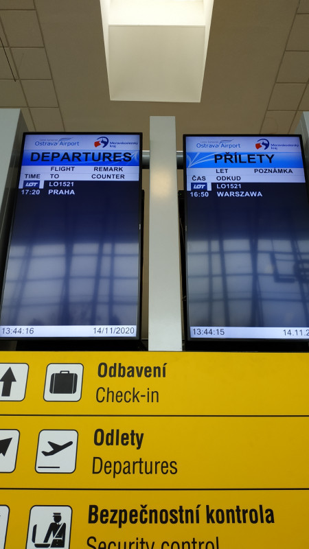 Skromna nabidka dnesnich odletu a priletu