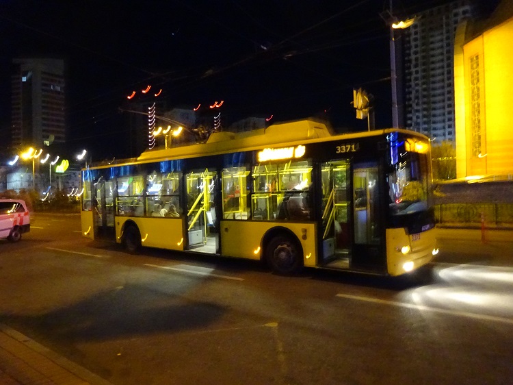 2 trolejbus.JPG