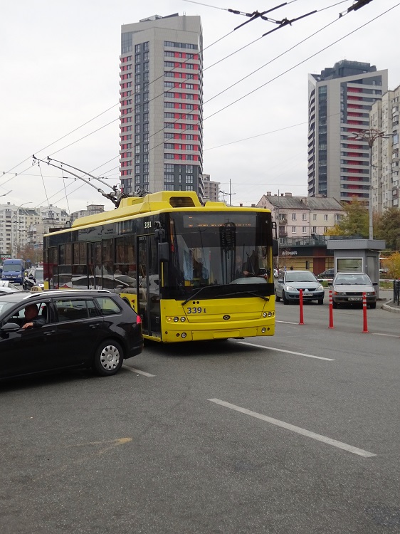 15 trolejbus.JPG